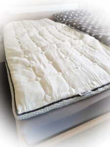 Traumbett Topper